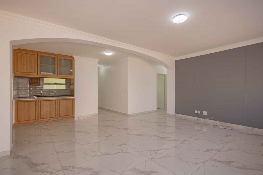 To Let 2 Bedroom Property for Rent in Bloubergrant Western Cape